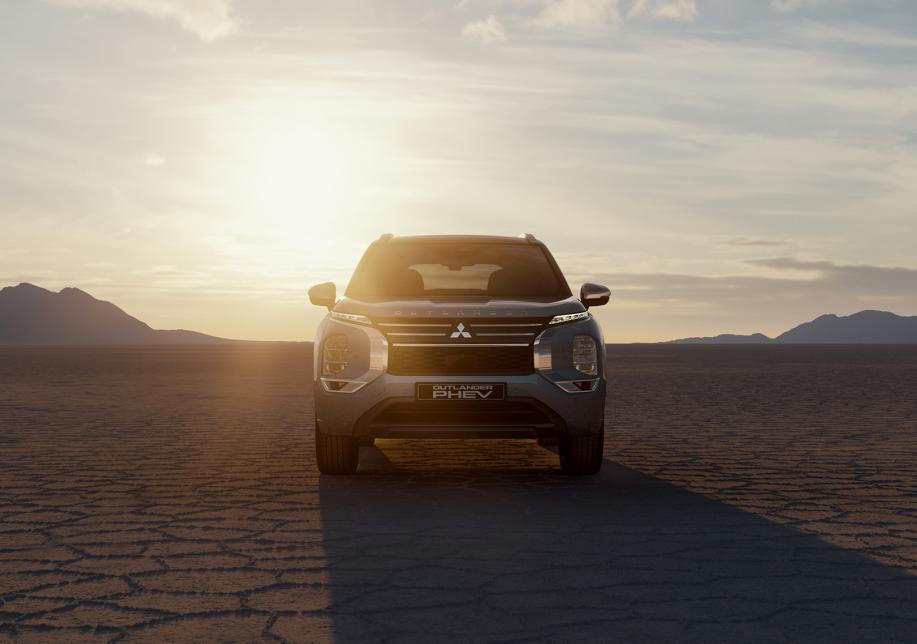 Mitsubishi Outlander PHEV 2025